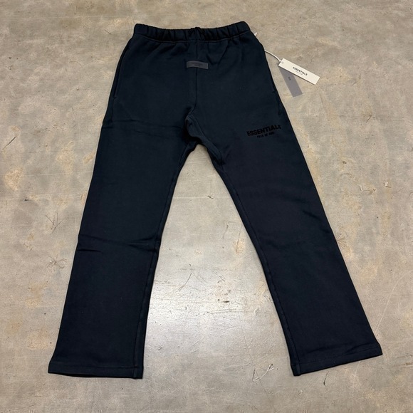 Fear of God Essentials SS22 'Stretch Limo' Relaxed Sweatpants Size XL - Picture 3 of 8